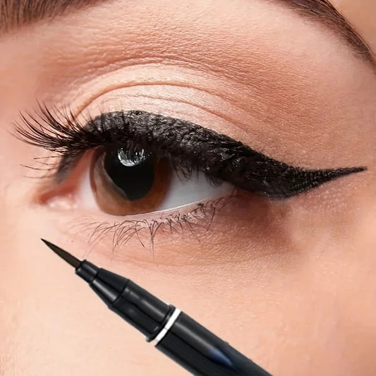 Zwarte fijne langhoudende vloeibare eyeliner